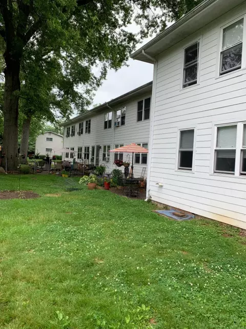 13 Dewitt St, Greenhills, OH 45218 photo 7