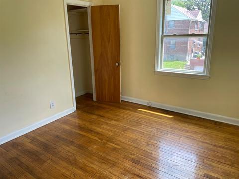 2345 Losantiville Ave, Golf Manor, OH 45237 photo 11