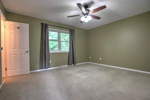 6703 Devonwood Dr, North College Hill, OH 45224 photo 10