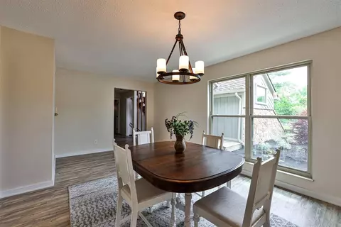 11002 Embassy Dr, Forest Park, OH 45240 photo 13