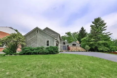 11002 Embassy Dr, Forest Park, OH 45240 photo 1