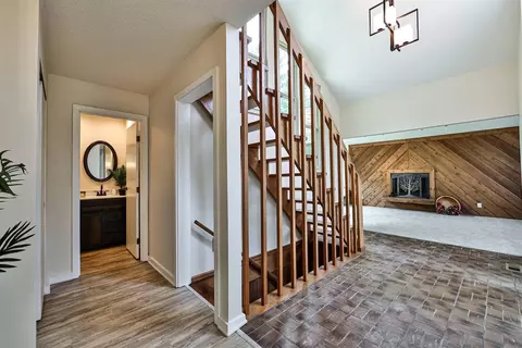 11002 Embassy Dr, Forest Park, OH 45240 photo 5