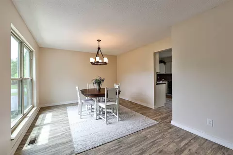 11002 Embassy Dr, Forest Park, OH 45240 photo 12