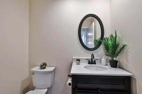 11002 Embassy Dr, Forest Park, OH 45240 photo 21