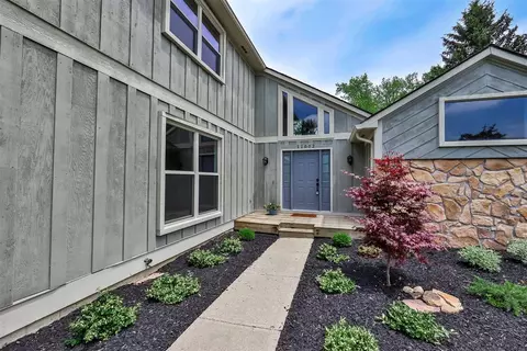11002 Embassy Dr, Forest Park, OH 45240 photo 3