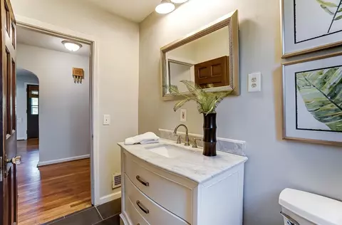 3335 Maplecrest Pl, Cincinnati, OH 45209 photo 16
