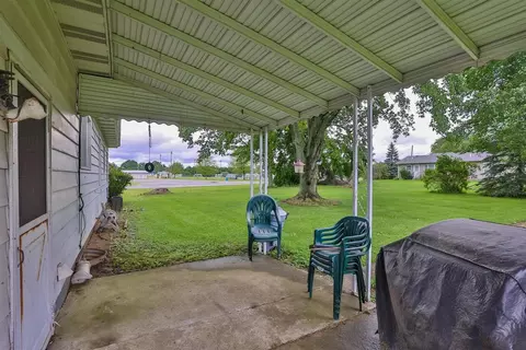 7475 St Rt 123, Blanchester, OH 45107 photo 4