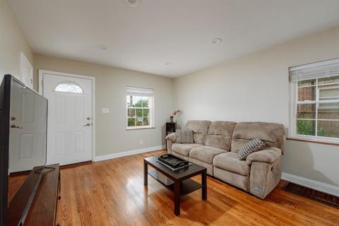 4624 Hunt Rd, Blue Ash, OH 45242 photo 2