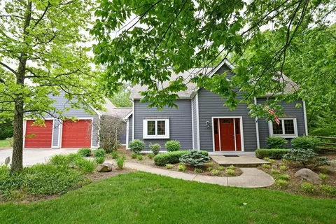 7713 Forest Rd, Cincinnati, OH 45255 photo 1