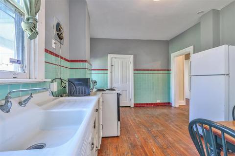 620 Riddle Rd, Cincinnati, OH 45220 photo 11
