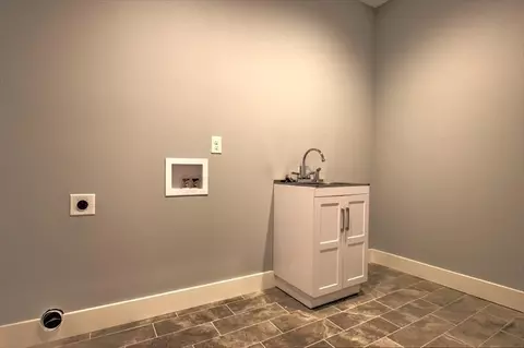 2910 Shawhan Rd, Morrow, OH 45152 photo 13