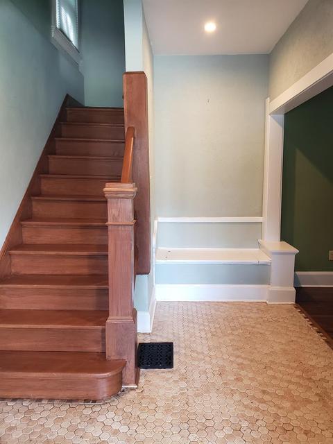 258 Mccormick Pl, Cincinnati, OH 45219 photo 2