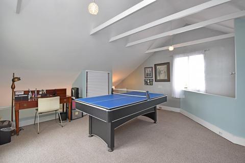 1011 Hill St, Cincinnati, OH 45202 photo 23