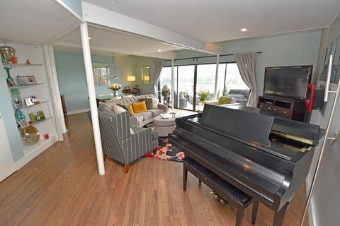 1011 Hill St, Cincinnati, OH 45202 photo 6