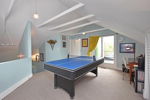 1011 Hill St, Cincinnati, OH 45202 photo 24