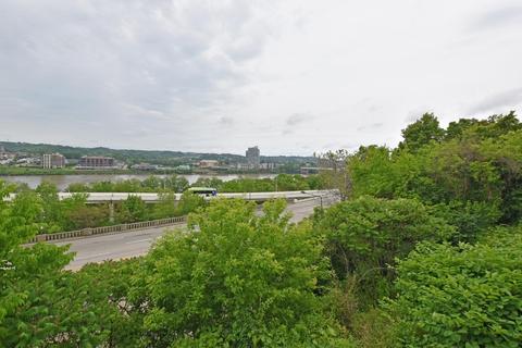 1011 Hill St, Cincinnati, OH 45202 photo 49