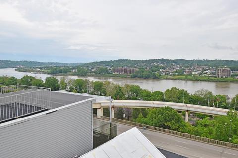 1011 Hill St, Cincinnati, OH 45202 photo 30