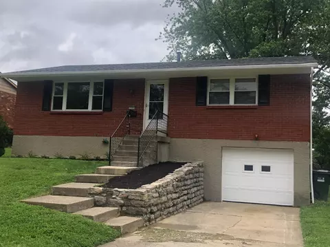 1086 Meadowind Ct, Cincinnati, OH 45231 photo 1