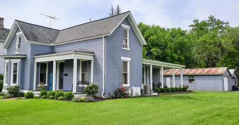 404 Broadway St, Blanchester, OH 45107 photo 1