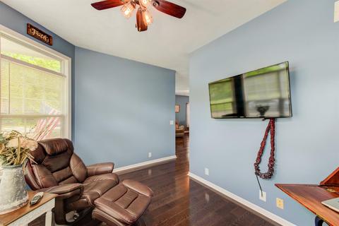 34 Dewitt St, Greenhills, OH 45218 photo 8