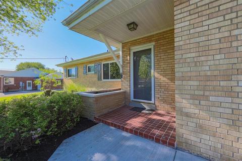 837 Diane Dr, Cincinnati, OH 45245 photo 3