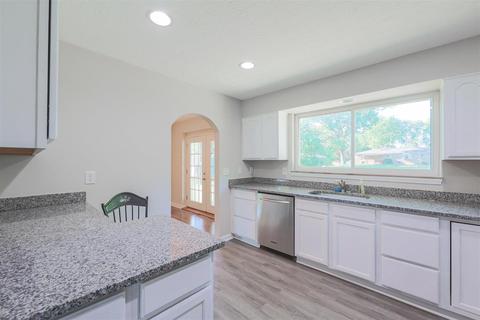 837 Diane Dr, Cincinnati, OH 45245 photo 16