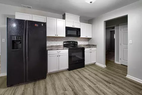 2441 Uranus Ct, Cincinnati, OH 45231 photo 9