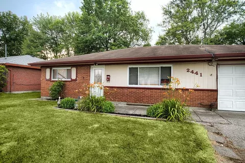 2441 Uranus Ct, Cincinnati, OH 45231 photo 4