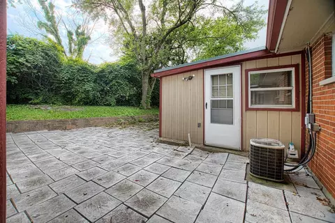 2441 Uranus Ct, Cincinnati, OH 45231 photo 23