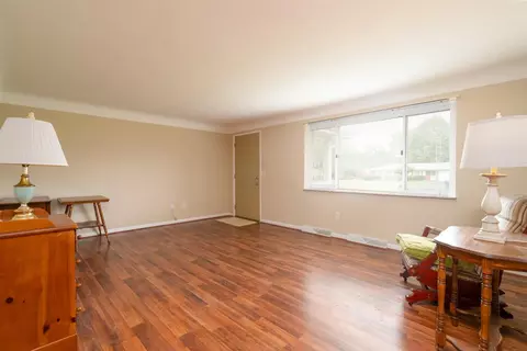 750 Jarole Dr, Cincinnati, OH 45245 photo 4