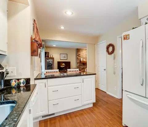1045 Timber Trl, Cincinnati, OH 45224 photo 9