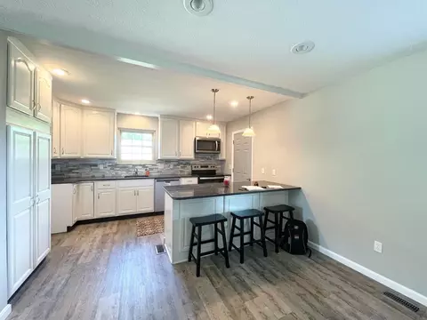 3228 Eric Ln, Hamilton, OH 45011 photo 4