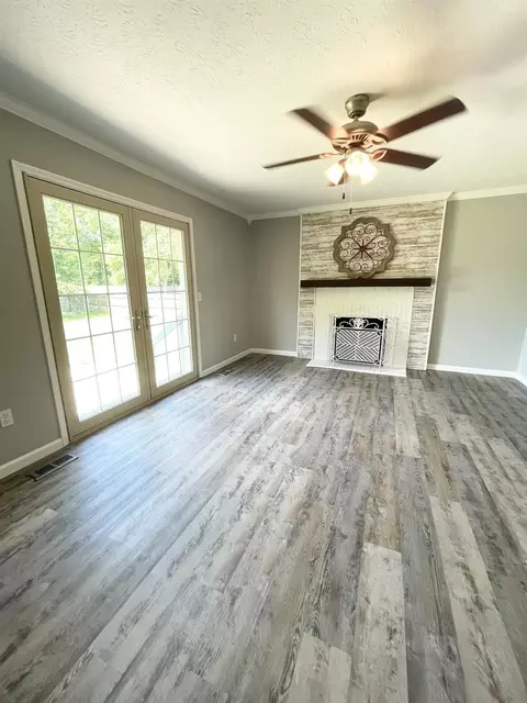 3228 Eric Ln, Hamilton, OH 45011 photo 8