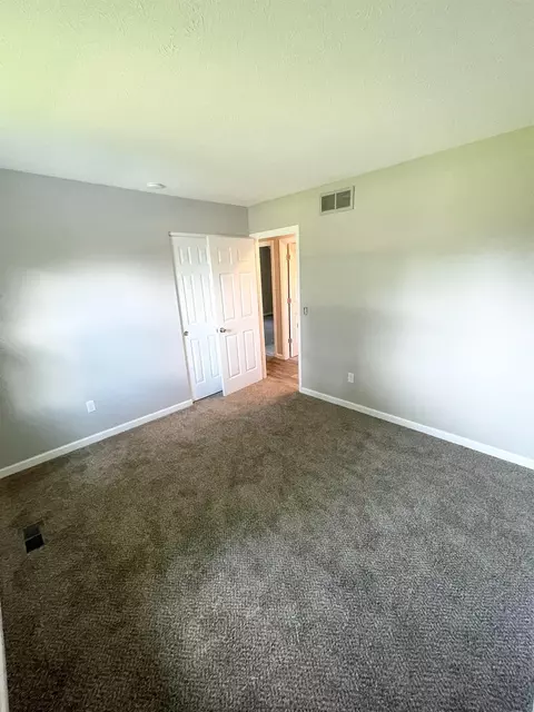 3228 Eric Ln, Hamilton, OH 45011 photo 22