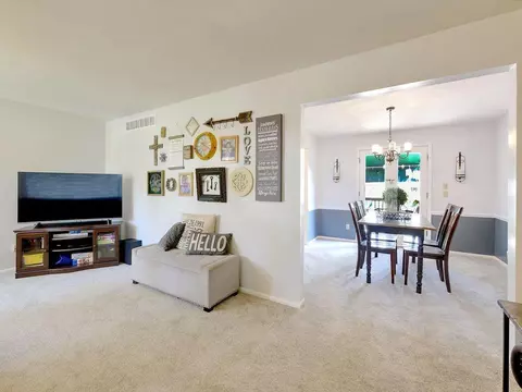 8552 Summitridge Dr, Cincinnati, OH 45255 photo 6