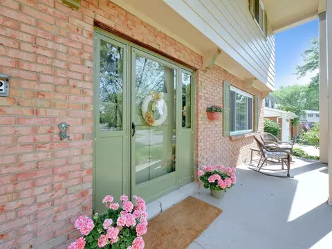 8552 Summitridge Dr, Cincinnati, OH 45255 photo 3