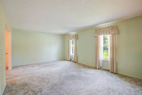 3972 Benjamin St, Cincinnati, OH 45245 photo 4