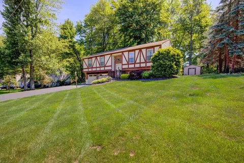 3972 Benjamin St, Cincinnati, OH 45245 photo 1