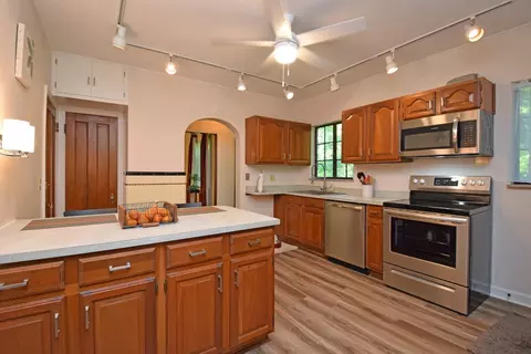 855 Dunore Dr, Cincinnati, OH 45220 photo 14