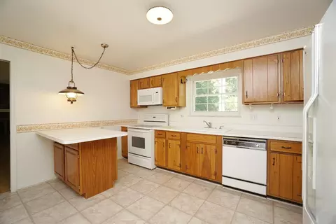 9731 Streambrook Dr, Cincinnati, OH 45231 photo 8