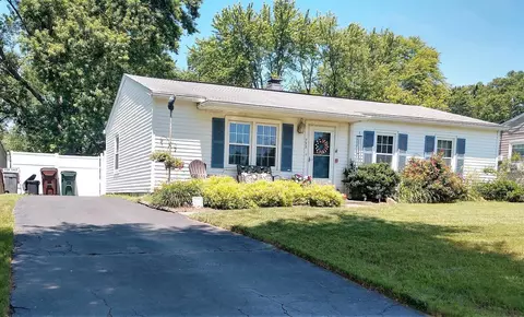 992 Sarbrook Dr, Cincinnati, OH 45231 photo 3
