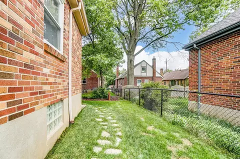 3308 Glenhurst Pl, Cincinnati, OH 45209 photo 38