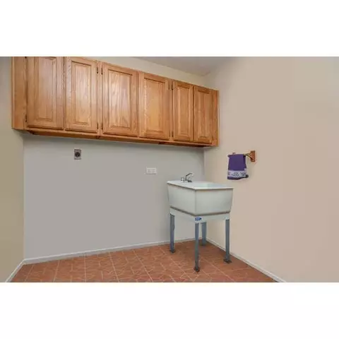 696 Woodgate Rd, Cincinnati, OH 45244 photo 9