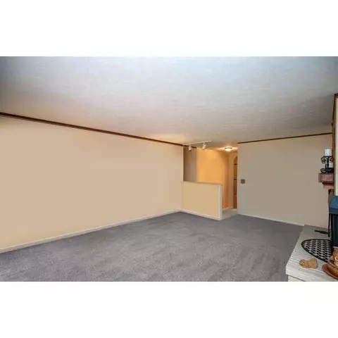 696 Woodgate Rd, Cincinnati, OH 45244 photo 6