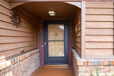 696 Woodgate Rd, Cincinnati, OH 45244 photo 4