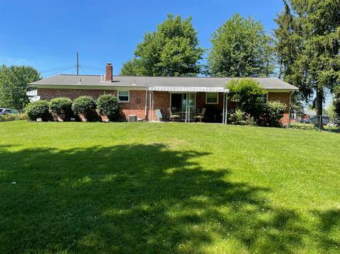 697 Hillview Dr, Cincinnati, OH 45245 photo 3