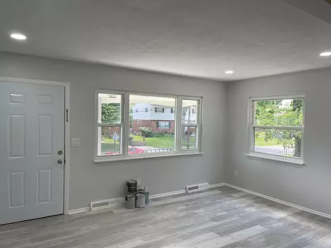 353 Robben Ln, Cincinnati, OH 45238 photo 4