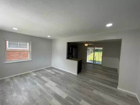 353 Robben Ln, Cincinnati, OH 45238 photo 5