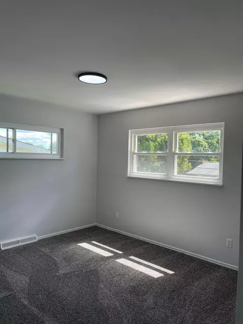 353 Robben Ln, Cincinnati, OH 45238 photo 12