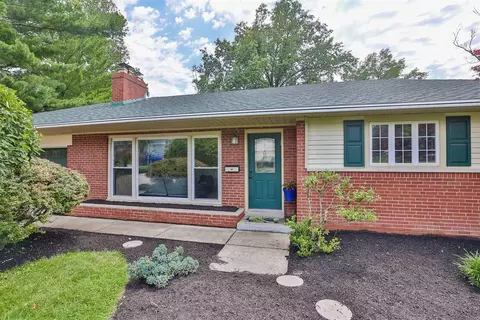 7051 Michael Dr, Cincinnati, OH 45243 photo 2